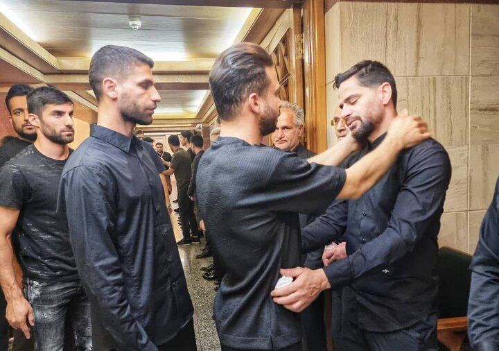 عکس های مراسم ختم مادر کمال کامیابی نیا یا حضور بازیکنان پرسپولیس عکس های مراسم ختم مادر کمال کامیابی نیا یا حضور بازیکنان پرسپولیس