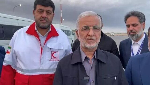 وزیر کشور: حریق بندر شهید رجایی هنوز به طور کامل اطفا نشده است