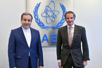 گفت‌وگوی تلفنی مدیرکل آژانس انرژی اتمی با وزیر امور خارجه ایران