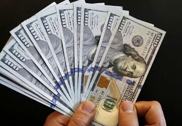 کاهش قیمت دلار در بازار + قیمت دلار و یورو برای امروز دوشنبه ۸ اردیبهشت ۱۴۰۴