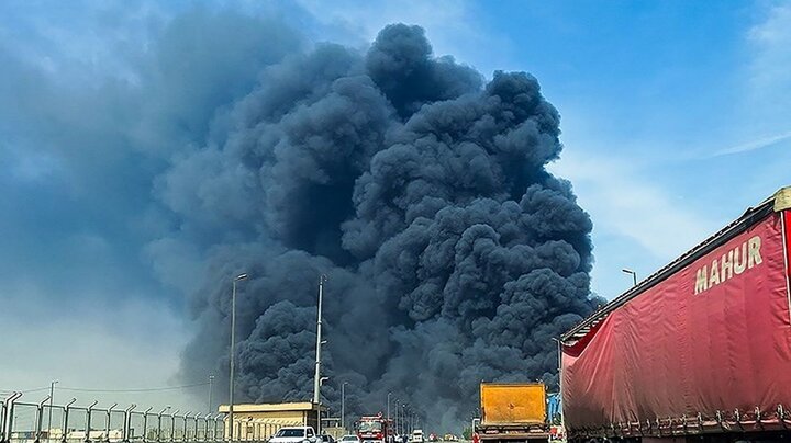 فیلم جنجالی از حرکات مشکوک فردی قبل از شروع انفجار در بندر شهید رجایی
