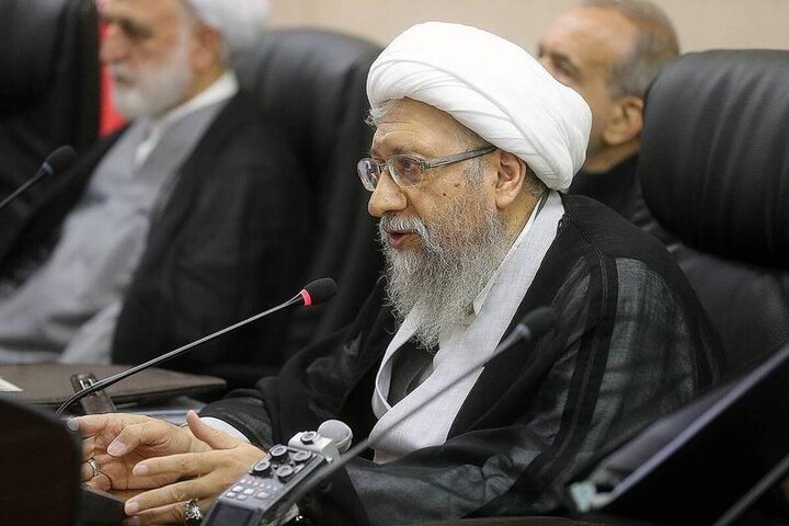 آملی لاریجانی: باید همه زوایای لوایح پالرمو و CFT برای اعضامجمع روشن شود