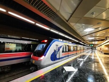 رایگان شدن مترو در روز شیراز
