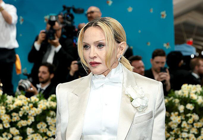 87ea6820-e44f-4b06-bb90-9ae76129f393