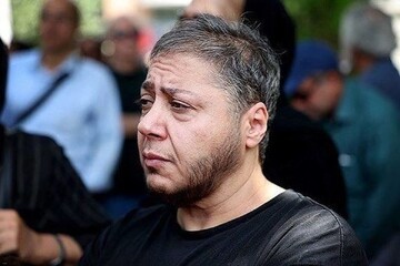 فیلمی از لحظه به خاک سپردن و خداحافظی تلخ مازیار لرستانی با گربه‌اش