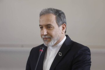 وزیر امورخارجه ایران: امروز در تهران مشورت داشتیم/ غنی‌سازی قابل معامله نیست