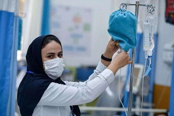 رئیس سازمان نظام پرستاری: با کمبود ۱۰۰ هزار پرستار مواجه هستیم