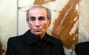 جباری : تاجرنیا به دنبال دستبوسی و عکس یادگاری با من بود