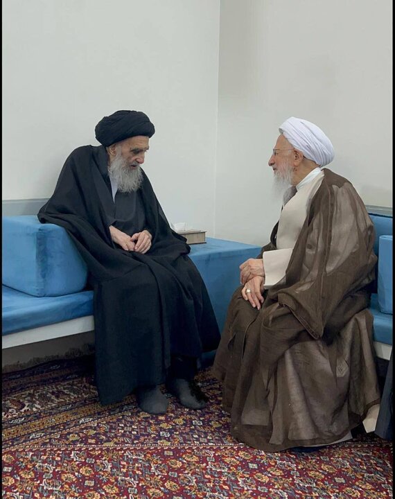 آیت‌الله جوادی آملی با آیت‌الله سیستانی دیدار کرد + عکس