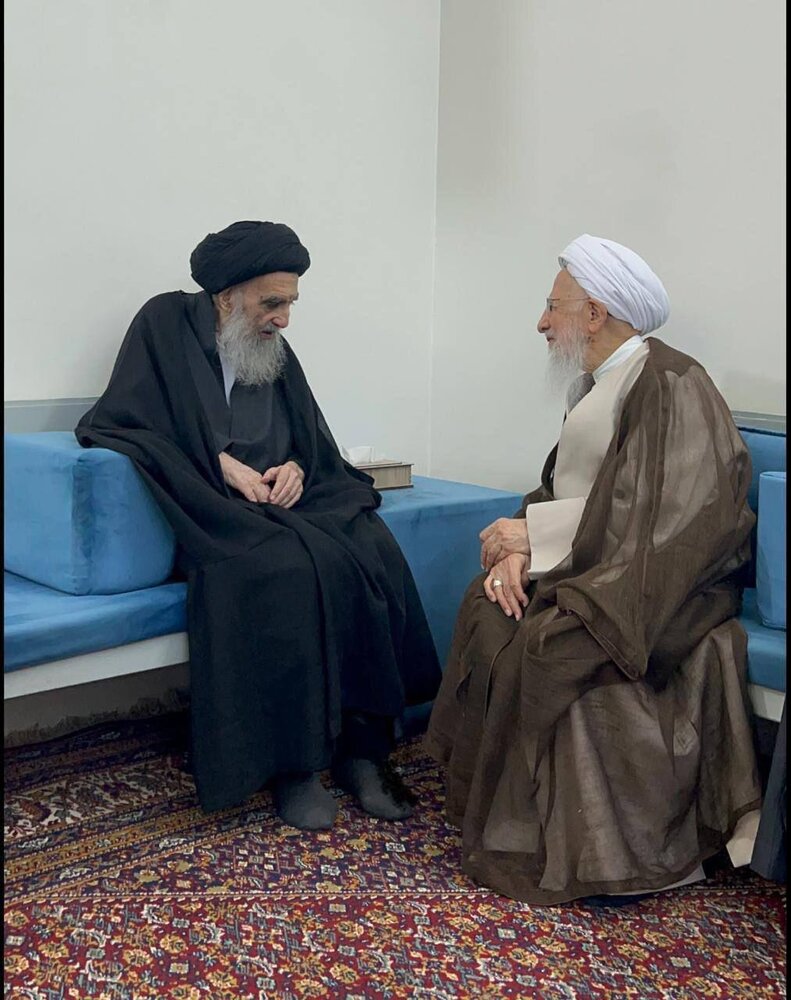 آیت‌الله جوادی آملی با آیت‌الله سیستانی دیدار کرد + عکس