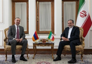 عراقچی: روابط ایران و ارمنستان مسیر بسیار خوبی را طی می‌کند