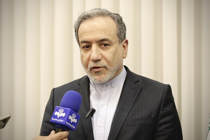 وزیر امورخارجه ایران: اگر آمریکایی‌ها امیدوار بودند با تحریم، ایران را به زانو در می‌آورند، حتما مذاکره نمی‌کردند