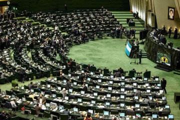 تعطیلی پنجشنبه‌ها در گرو تایید مجمع تشخیص