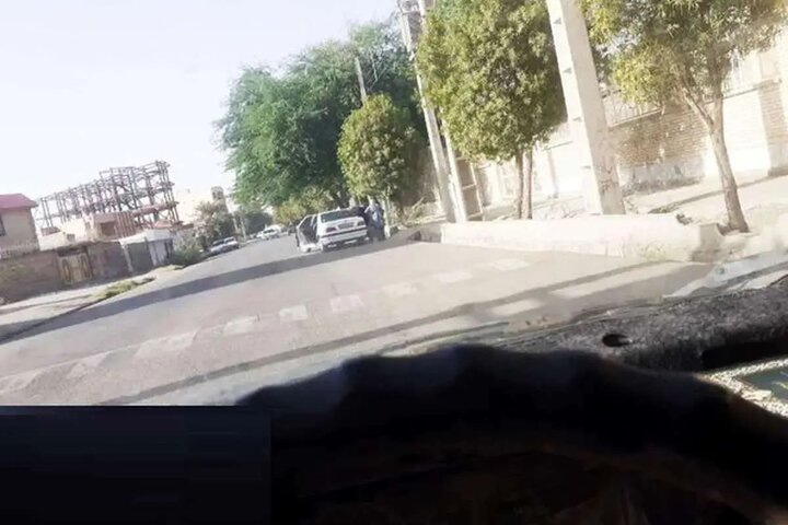 ویدئویی از لحظه ربوده شدن یک روحانی در ایرانشهر / فیلم