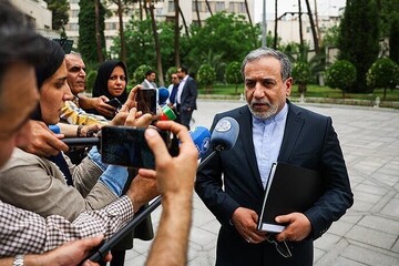 عراقچی: در حال حاضر روابط بین ایران و سوریه  وجود ندارد؛ ما هم عجله‌ای برای روابط نداریم