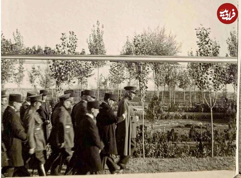 عکس/  رضاشاه در مراسم افتتاح آرامگاه فردوسی