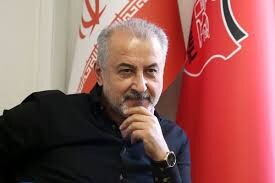 مالک پرسپولیس تصمیمی بر برکناری رضا درویش ندارد