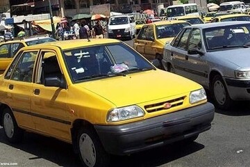 ویدئو هولناک از له شدن تاکسی پراید بین دو اتوبوس!