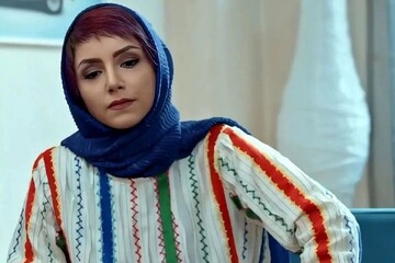 واکنش نازنین بیاتی به خواندن اسمش توسط علیرضا قربانی وسط کنسرت + فیلم
