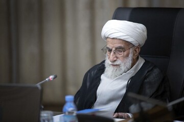 عکس زیر خاکی از آیت‌الله جنتی در ۴۵ سالگی