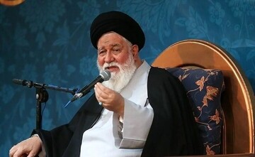 علم‌الهدی: امام خمینی از داخل قبر بر ایران حکومت می‌کند