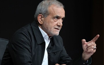 پزشکیان: برهنگی هم مثل اجبار حجاب مورد پذیرش عموم نیست