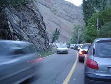 ترافیک در محورهای کندوان و هراز سنگین شد