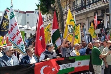 تجمع مردم ترکیه در حمایت از ایران