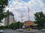 خلوتی خیابان طالقانی تهران سوژه شد / عکس