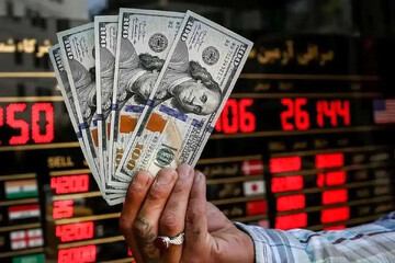 کاهش قیمت دلار در بازار