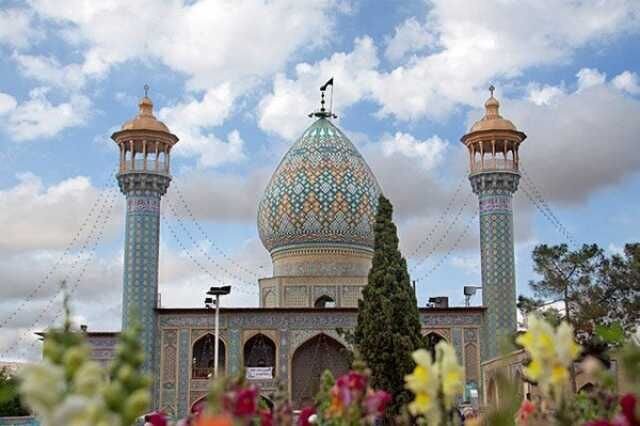 درهای بقاع متبرکه کشور برای اسکان ضروری مردم گشوده شد