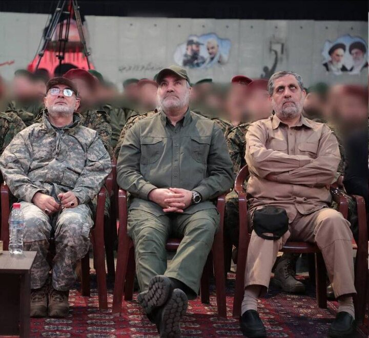 اولین عکس از شهید ایزدی در کنار شهید زاهدی و شهید عقیل