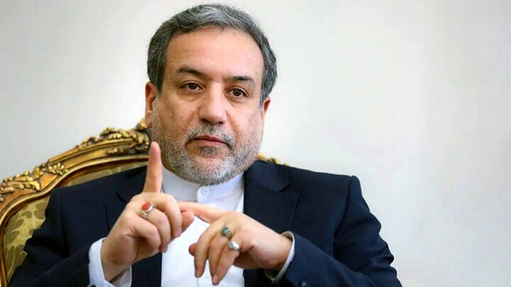 عراقچی: هرگونه مشارکت آمریکا در جنگ علیه ایران، عواقب خطرناکی خواهد داشت