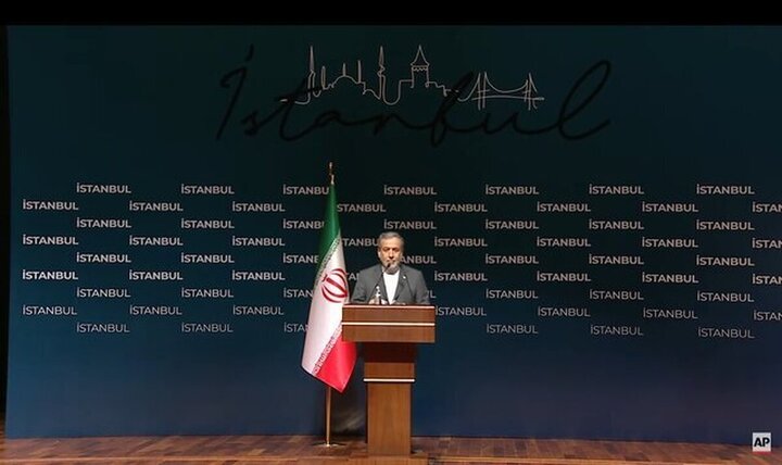 وزیر امور خارجه ایران: ترامپ به خواسته‌های یک جنایتکار تن داد