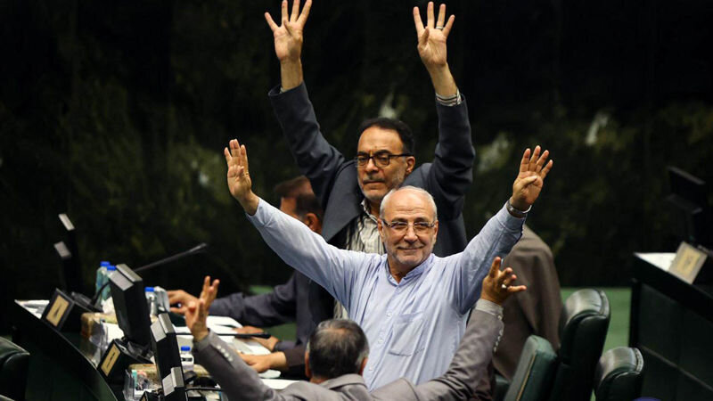 مجلس آژانس و گروسی را تعلیق کرد