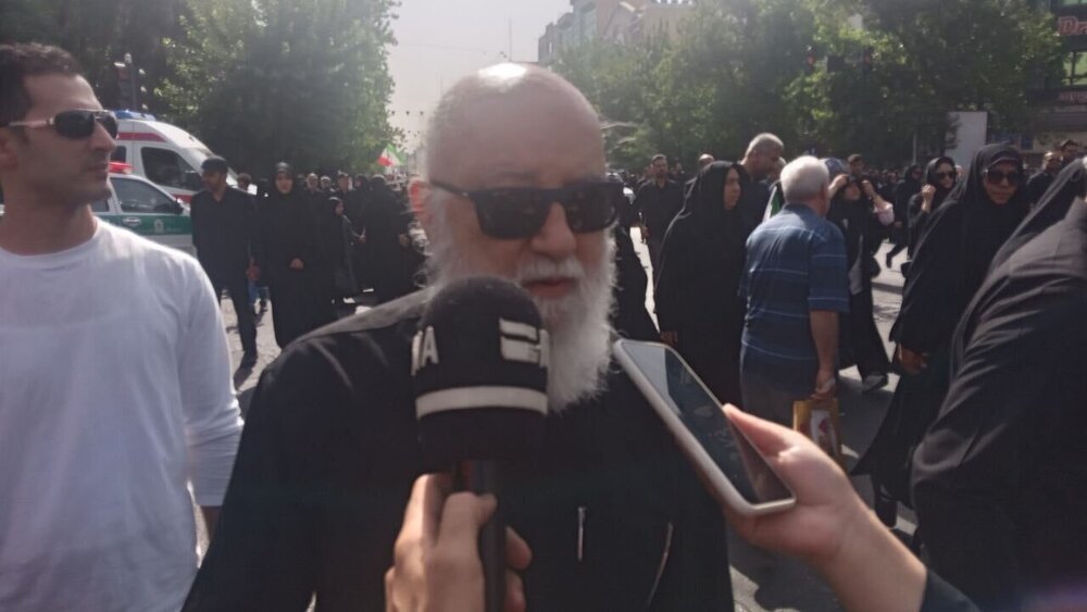 حضور مخبر، ضرغامی و چمران در مراسم تشییع شهدای حمله اسرائیل / دشمن تصور میکند با ترور نخبگان و فرماندهان ما میتواند ملت ایران را متوقف کند