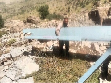 کشف لاشهٔ پهپاد هرمس توسط مرد روستایی‌ در خرم آباد + فیلم
