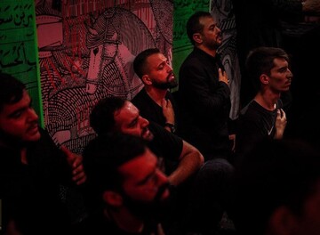 عزاداری مهران غفوریان و دخترش / عکس