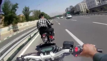 ویدئو دلهره آور از لحظه تعقیب و گریز سارقان در شهرری تهران