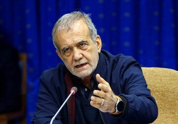 پزشکیان: آمریکا روی میز مذاکره بمب انداخت و دیپلماسی را نابود کرد + فیلم