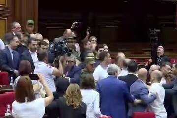 کتک‌کاری شدید نمایندگان پارلمان ارمنستان + فیلم