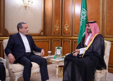در دیدار عراقچی و بن سلمان مطرح شد: از همه ظرفیت‌های خود برای استفاده از ابزار دیپلماسی جهت حل مسائل، استفاده خواهیم کرد
