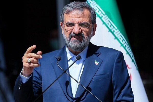 عضو مجمع تشخیص مصلحت نظام: معلوم شد ما به تنهایی حریف آمریکا و رژیم صهیونیستی هستیم + فیلم