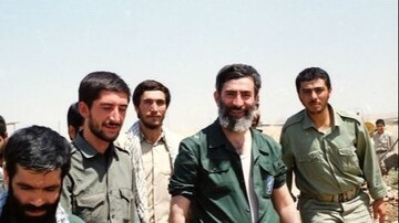 حضور «رهبر انقلاب» با لباس نظامی در مراسم عزاداری تاسوعا + عکس