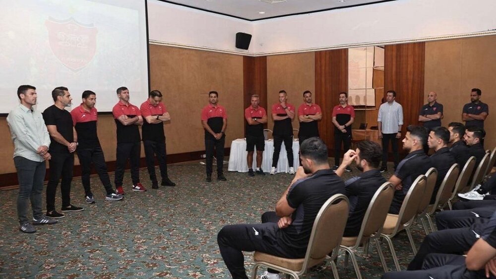 جلسه معارفه وحید هاشمیان در پرسپولیس با حضور بازیکنان + عکس