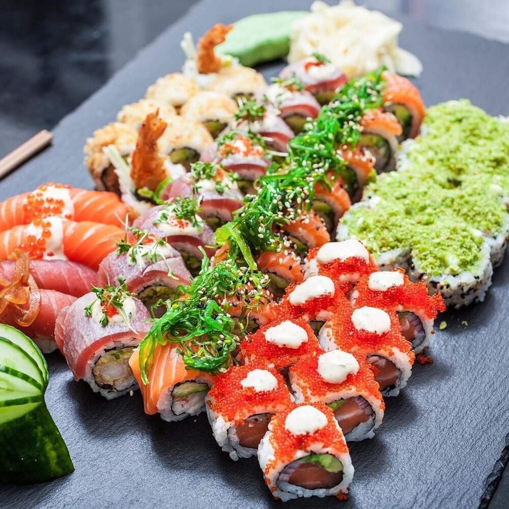beautiful-sushi-platter-v0-84obefjhqt6b1