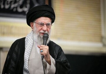 رهبر انقلاب: جمهوری اسلامی استحکام بی‌نظیر پایه‌های نظام خود را و کشور خود را به دنیا نشان داد / آنچه که به عنوان هسته‌ای و غنی‌سازی و امثال اینها، می گویند، بهانه است