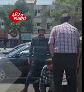 لحظه بازداشت سارق موبایل‌ توسط مردم در خیابان + فیلم