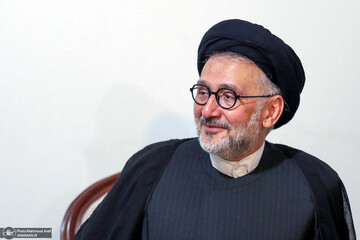 پیام عجیب و متفاوت ابطحی برای روز خبرنگار!