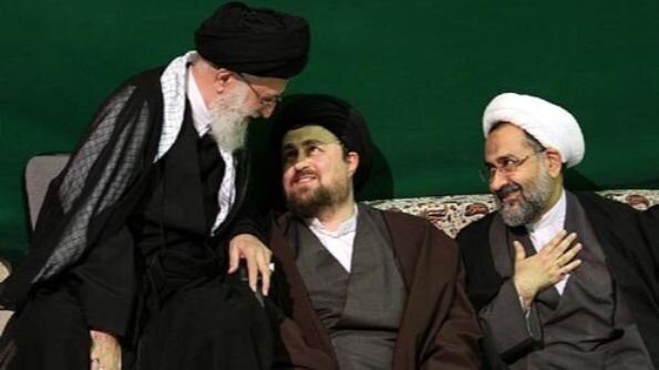 دیدار صمیمانه رهبر انقلاب با سید حسن خمینی در منزلشان/ عکس دیدار صمیمانه رهبر انقلاب با سید حسن خمینی در منزلشان/ عکس